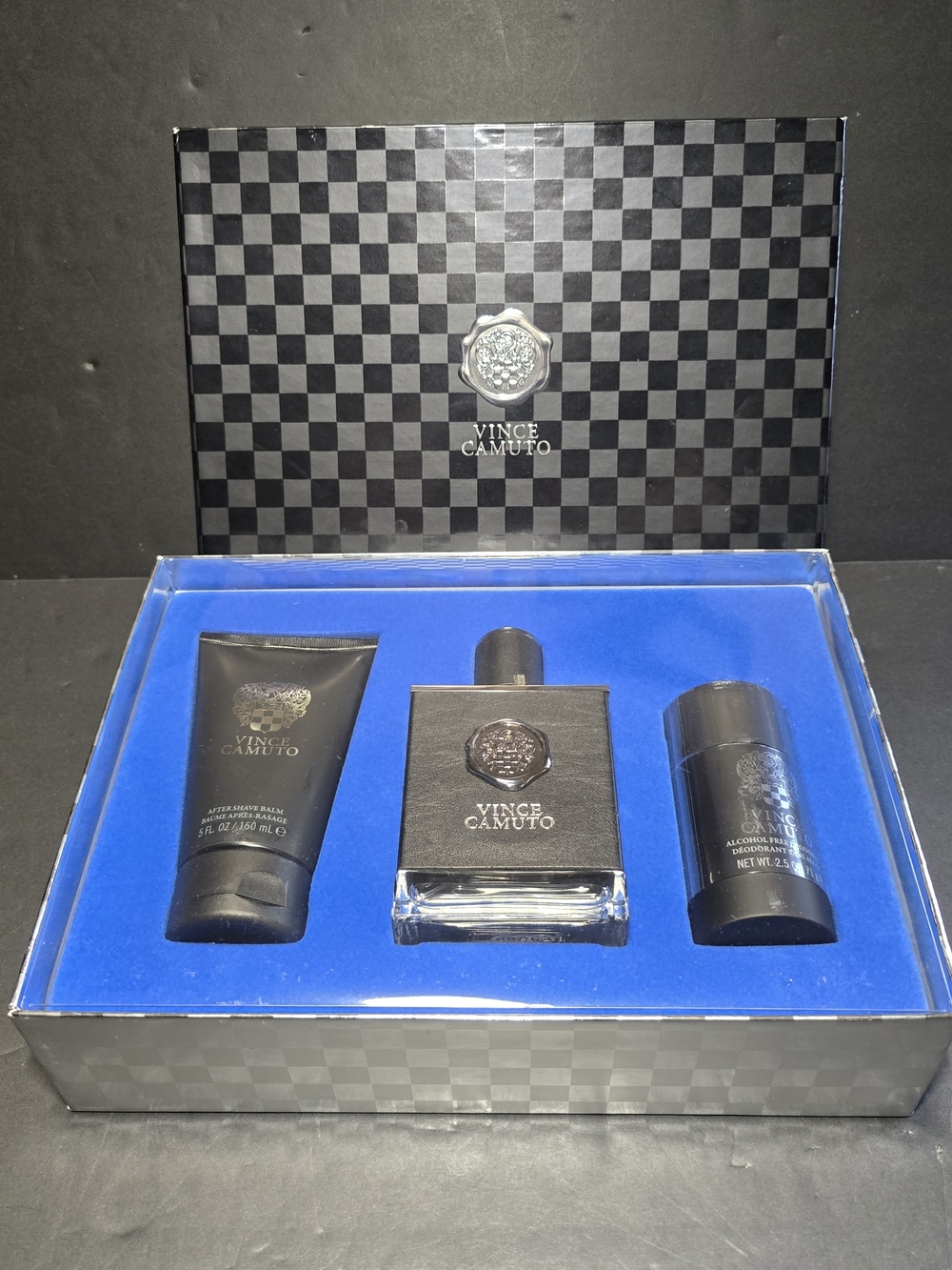 Vince Camuto Men 3 Pc Gift Set (3.4 Oz EDT, 5 Oz After Save, 2.5 Oz Deodorant)